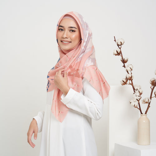 GOLDENLIGHT Flower Rain | The Novella Scarf