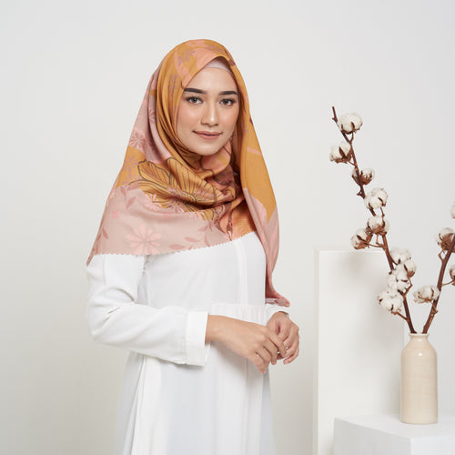 GOLDENLIGHT Sunny Heart | The Novella Scarf